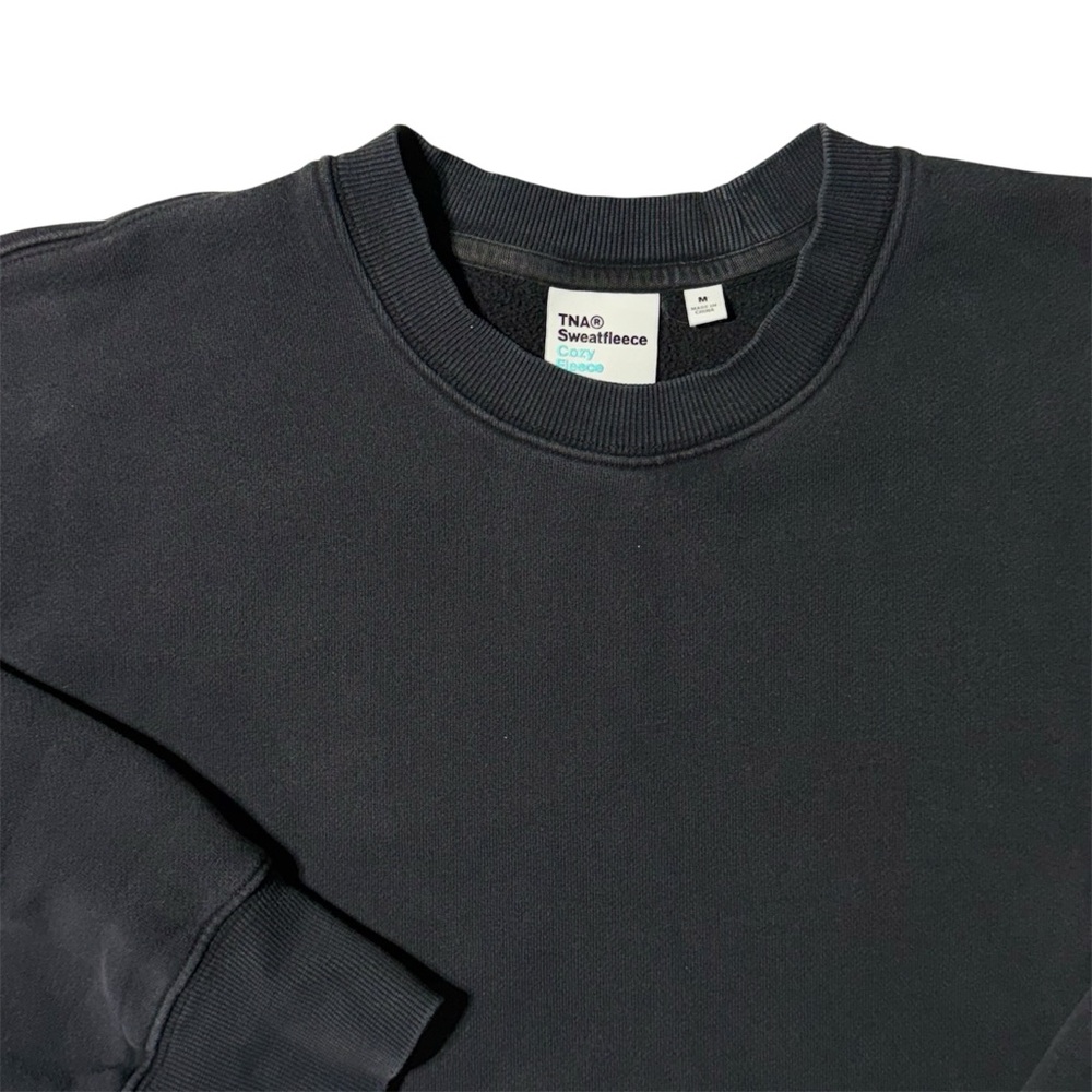 Aritzia TNA Cozy Sweatfleece Boyfriend Crew Sweatshirt Pullover Black Women Sz M - Picture 4 of 8